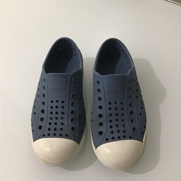Native Jefferson shoes - Picture 1 of 4